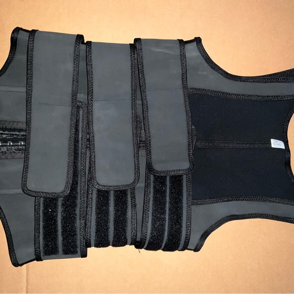 Black Waist Trainer Vest with Adjustable Velcro Straps - Picture 3 of 4